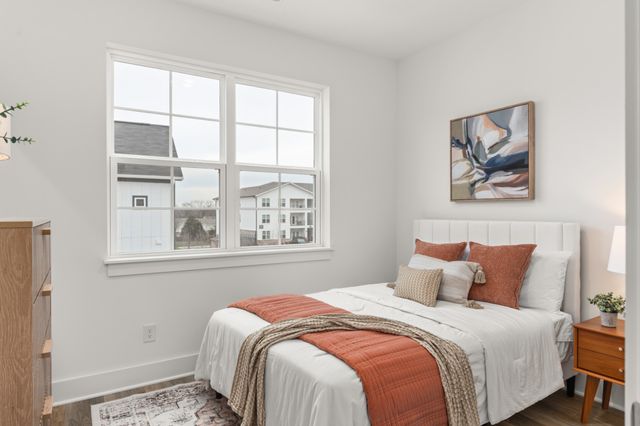 700 N DuPont Ave Unit 102, Madison, TN 37115