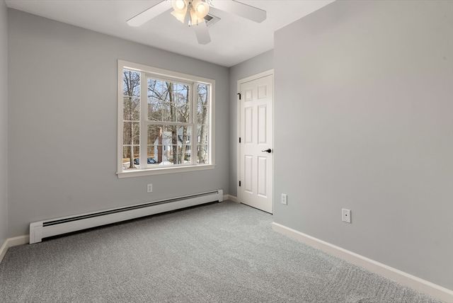 9 Old Towne Way, Sturbridge, MA 01518