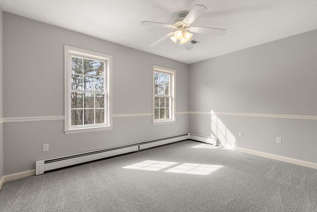 9 Old Towne Way, Sturbridge, MA 01518