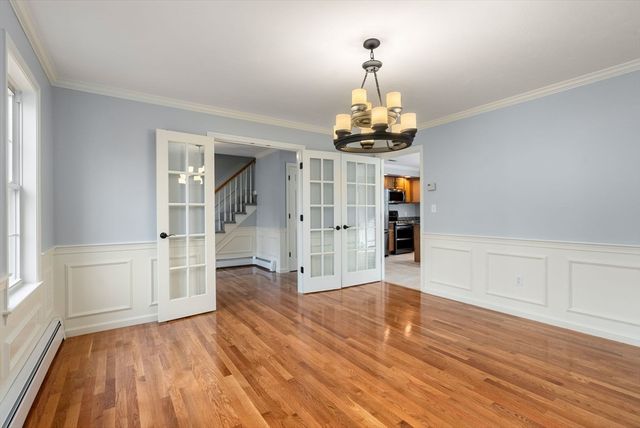 9 Old Towne Way, Sturbridge, MA 01518