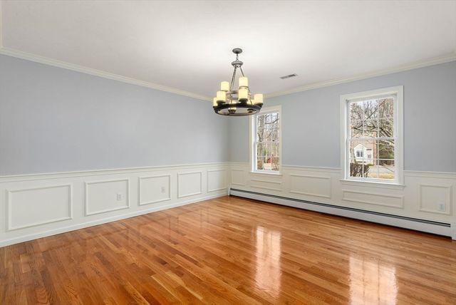 9 Old Towne Way, Sturbridge, MA 01518