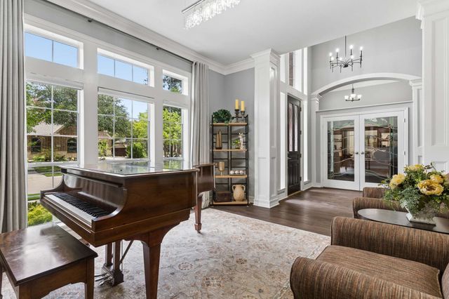 801 Glendevon Drive, Mckinney, TX 75071