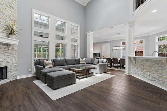 801 Glendevon Drive, Mckinney, TX 75071