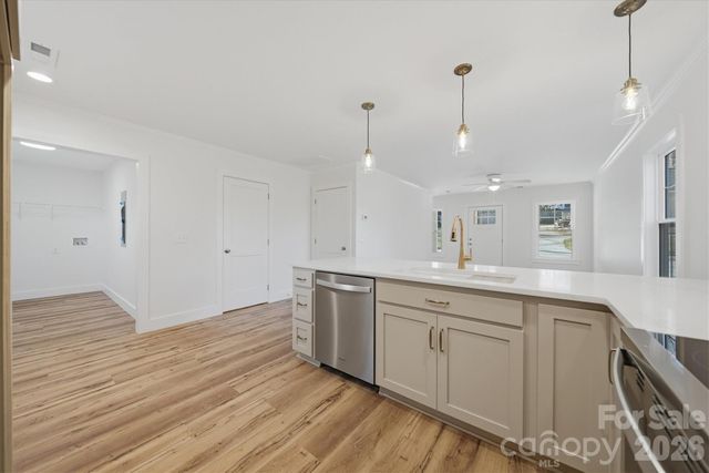 119 Birdsey Street 80, Statesville, NC 28677