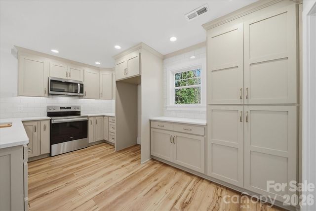 119 Birdsey Street 80, Statesville, NC 28677