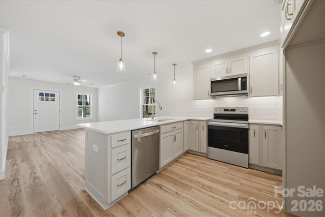 119 Birdsey Street 80, Statesville, NC 28677