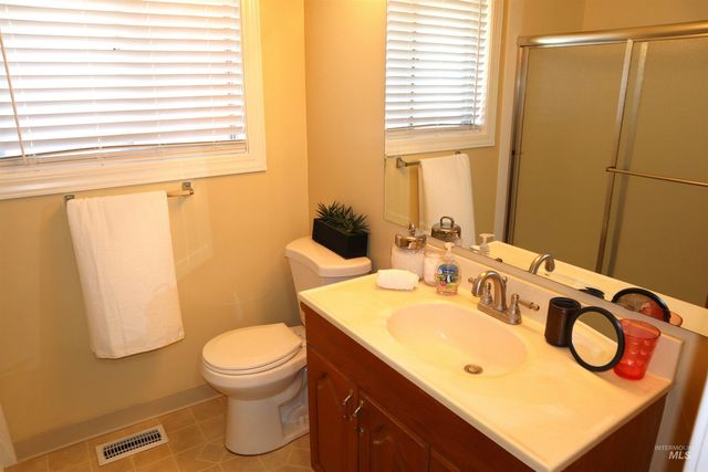 2627 Eldorado St, Boise, ID 83704