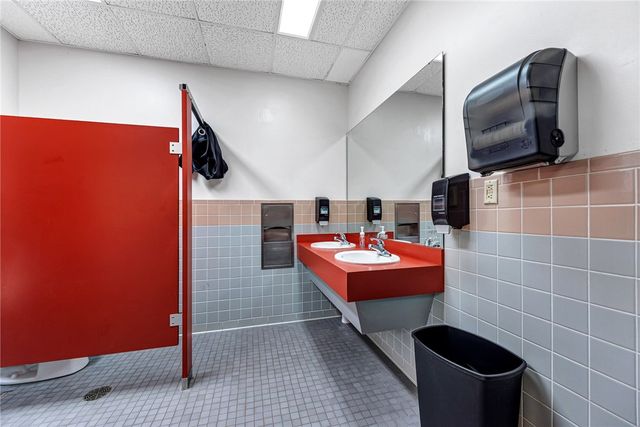 2600 W Hudson Road, Rogers, AR 72756