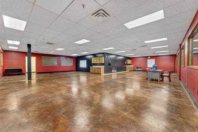 2600 W Hudson Road, Rogers, AR 72756