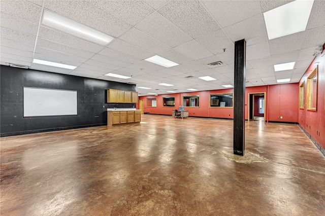 2600 W Hudson Road, Rogers, AR 72756