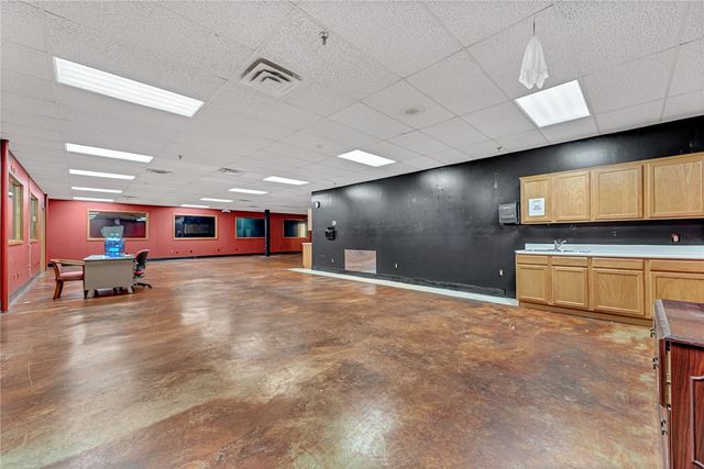 2600 W Hudson Road, Rogers, AR 72756