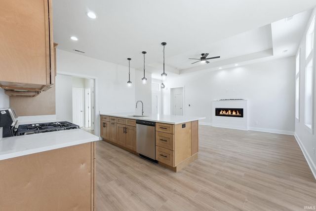 614 S Cottonwood Court, Columbia City, IN 46725