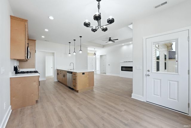 614 S Cottonwood Court, Columbia City, IN 46725