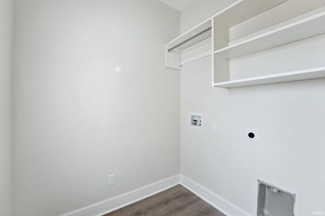 614 S Cottonwood Court, Columbia City, IN 46725