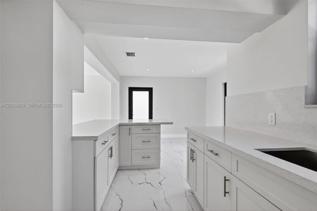 53 NW 68th St, Miami, FL 33150