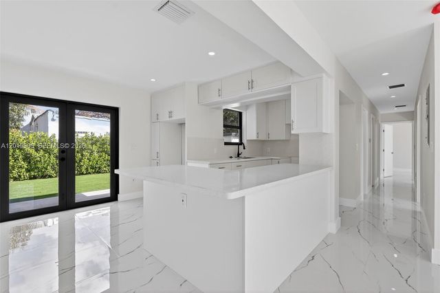 53 NW 68th St, Miami, FL 33150