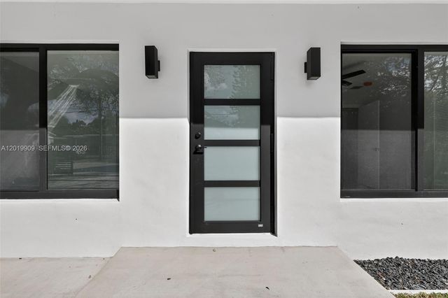 53 NW 68th St, Miami, FL 33150