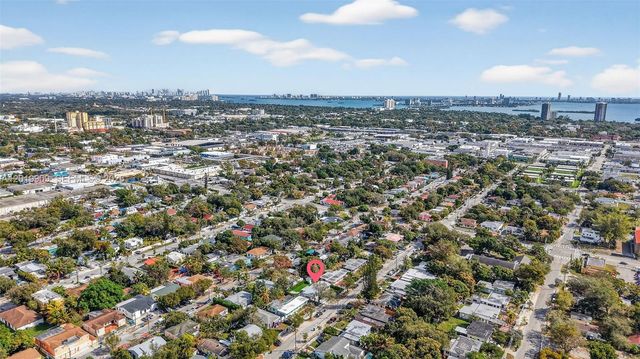 53 NW 68th St, Miami, FL 33150