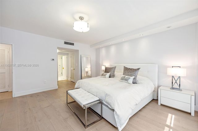 5255 Collins Ave 4A, Miami Beach, FL 33140