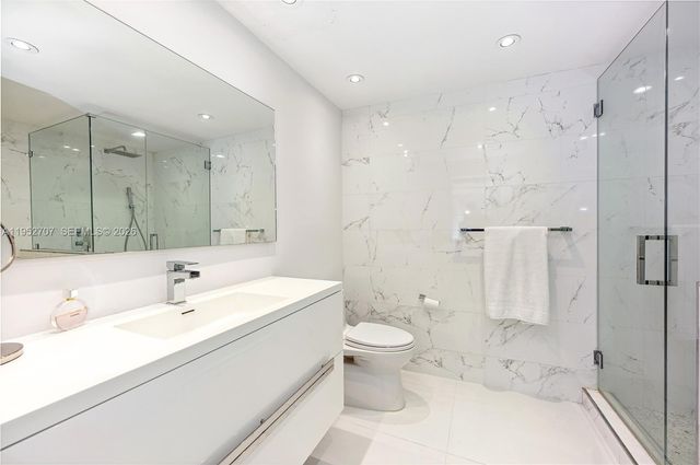 5255 Collins Ave 4A, Miami Beach, FL 33140