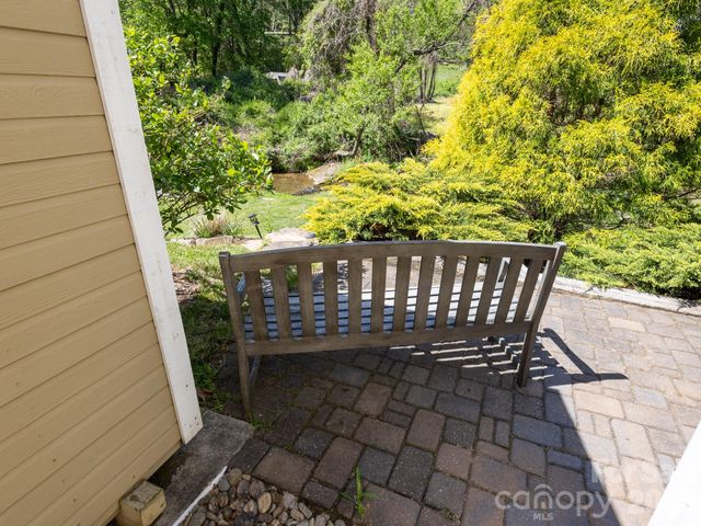 128 Lower Grassy Branch Road, Asheville, NC 28805