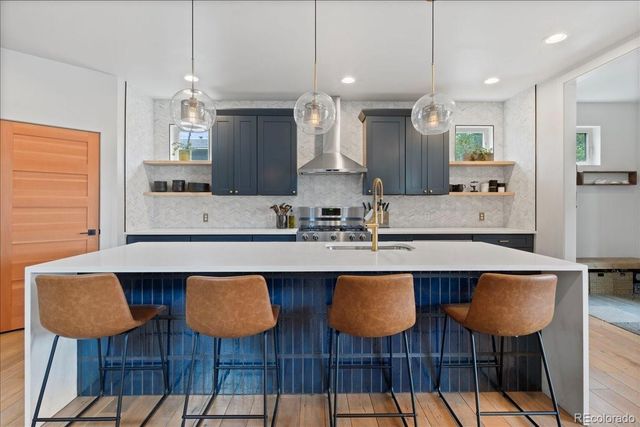 2533 N Emerson Street, Denver, CO 80205