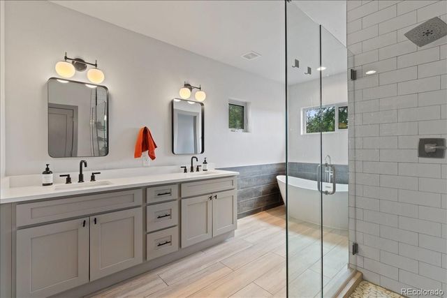 2533 N Emerson Street, Denver, CO 80205