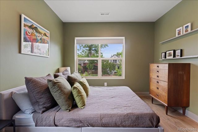 2533 N Emerson Street, Denver, CO 80205