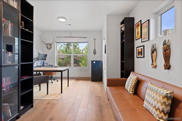 2533 N Emerson Street, Denver, CO 80205