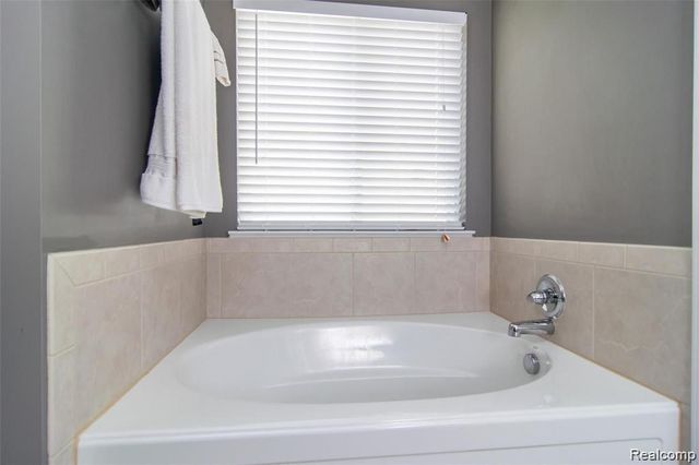 51171 Brompton, Novi, MI 48374