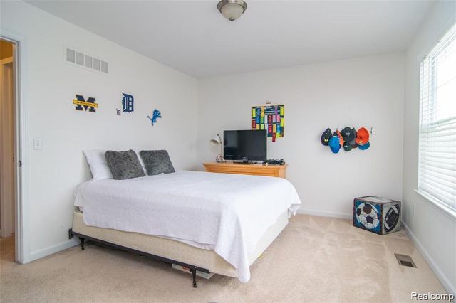 51171 Brompton, Novi, MI 48374