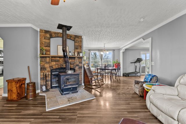 628 Ravens Creek Lane, Cynthiana, KY 41031