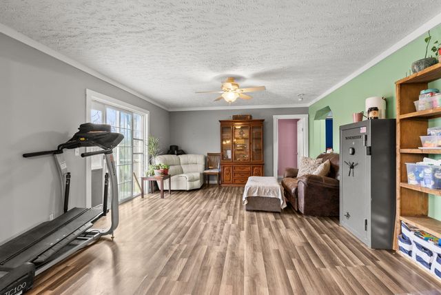 628 Ravens Creek Lane, Cynthiana, KY 41031