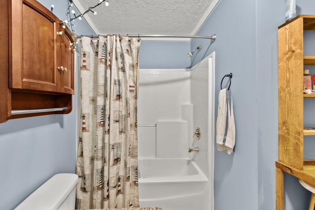 628 Ravens Creek Lane, Cynthiana, KY 41031