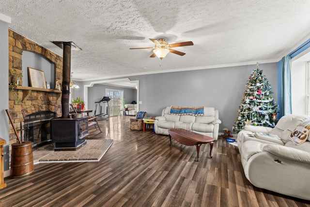 628 Ravens Creek Lane, Cynthiana, KY 41031