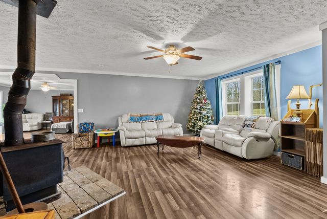 628 Ravens Creek Lane, Cynthiana, KY 41031