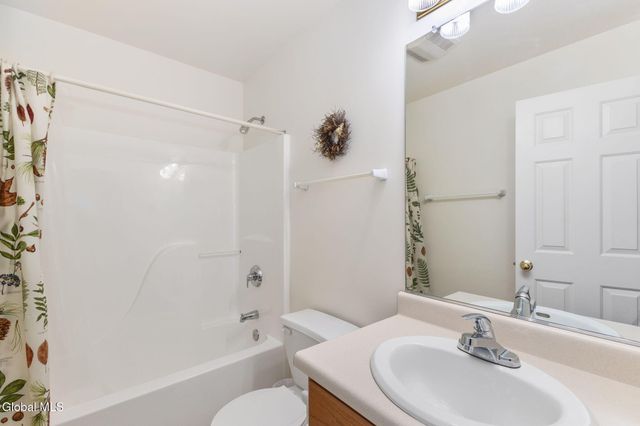 28 Donegal Way, Wilton, NY 12866