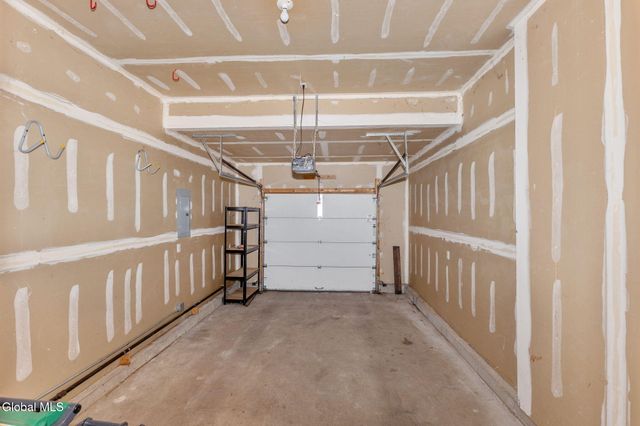 28 Donegal Way, Wilton, NY 12866