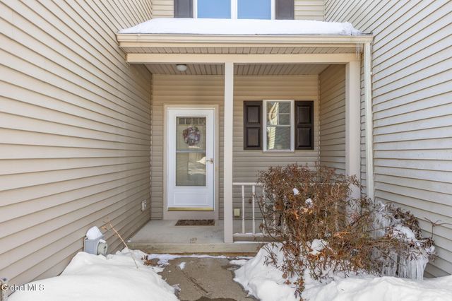 28 Donegal Way, Wilton, NY 12866