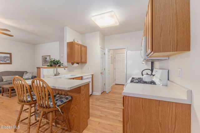 28 Donegal Way, Wilton, NY 12866