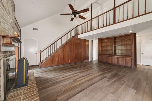 1823 Pinewood Court, Sugar Land, TX 77498