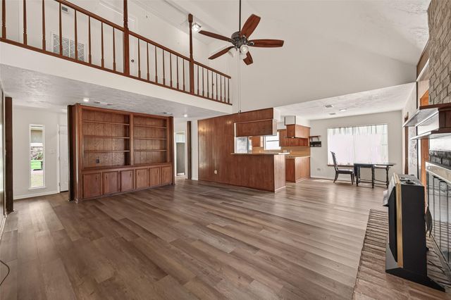 1823 Pinewood Court, Sugar Land, TX 77498