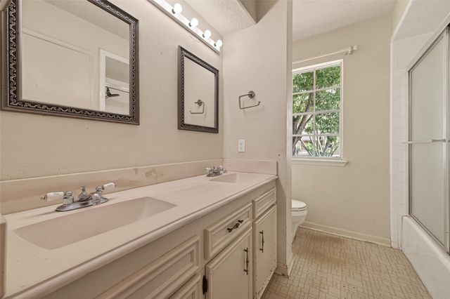 1823 Pinewood Court, Sugar Land, TX 77498