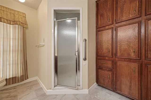 1823 Pinewood Court, Sugar Land, TX 77498