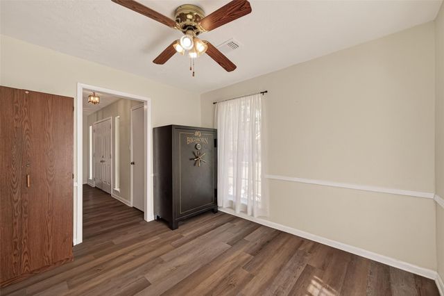 1823 Pinewood Court, Sugar Land, TX 77498