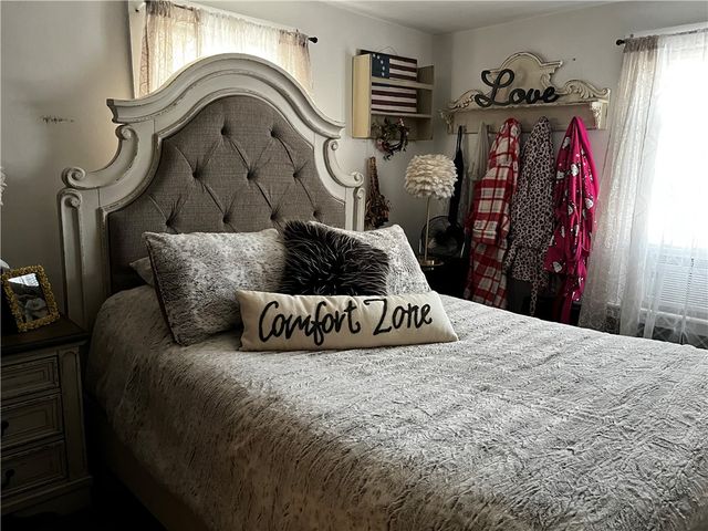 21 Park Avenue, Geneva City, NY 14456