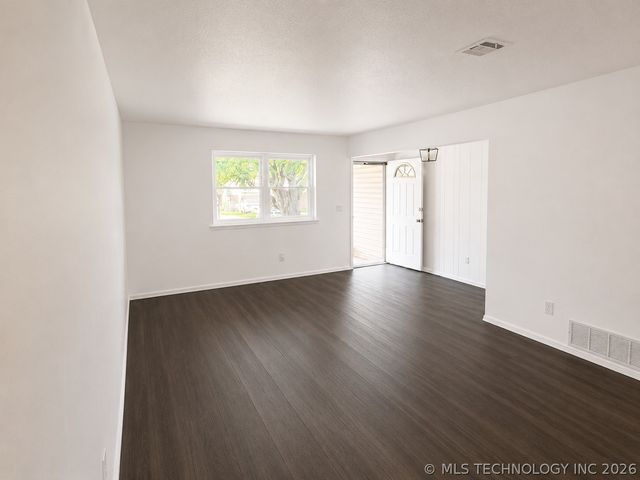 204 E Bass, Yukon, OK 73099