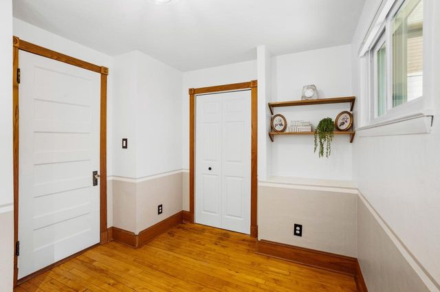 2854 N Murray AVENUE, Milwaukee, WI 53211