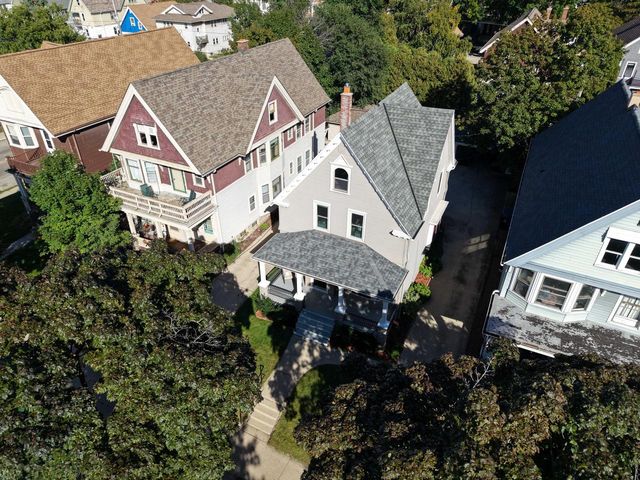 2854 N Murray AVENUE, Milwaukee, WI 53211