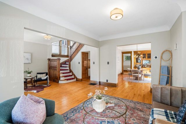 2854 N Murray AVENUE, Milwaukee, WI 53211